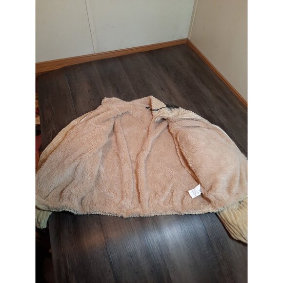 Zaful Women’s beige Sherpa Coat Size XL Zip Front cropped Fleece Jacket - Picture 4 of 8